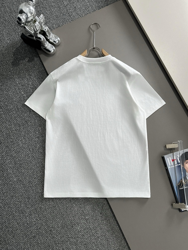 ブランドTシャツ背面デザイン